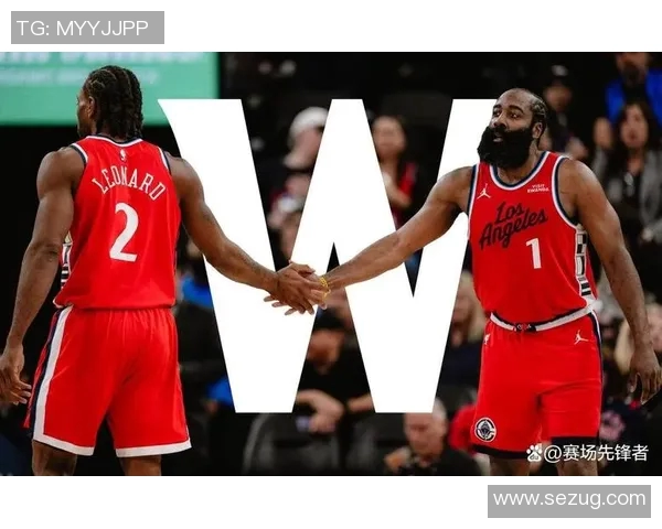 快船与湖人激战球馆内外球迷热情高涨共襄盛举