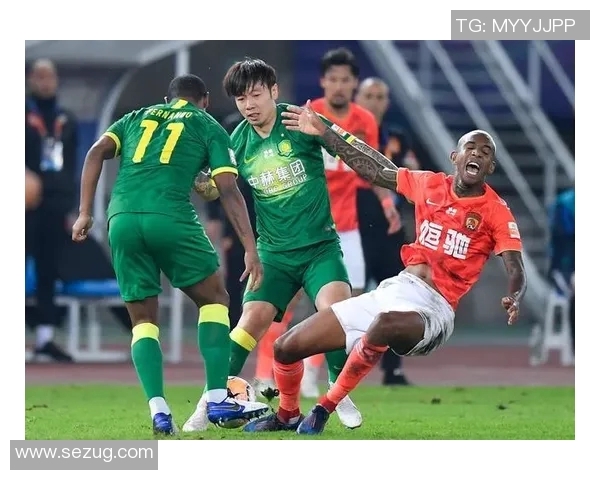 恒大与东方激烈对骂引发球迷热议双方言辞犀利谁能赢得舆论战