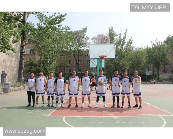 篮球中央脉搏与北方星的巅峰对决谁将赢得荣耀与未来 篮球中央脉搏与北方星的巅峰对决谁将赢得荣耀与未来